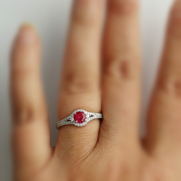 NEW  Ruby halo cz sterling silver ring size 8 - Picture 6 of 6